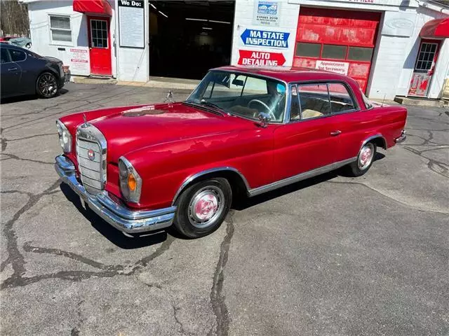 1963 Mercedes-Benz 220 SE Sunroof Coupe