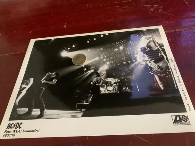 AC/DC EARLY german GROUP ON STAGE press photo angus young MALCOLM 10