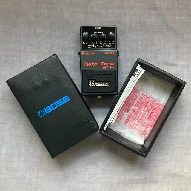 BOSS MT-2w metal zone effects pedal waza craft MIJ