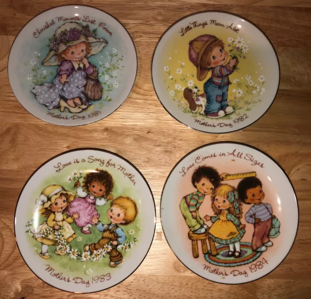 Vintage - LOT 4 Mothers Day AVON Mini Porcelain Collectors 5" Plates 1981-1984 