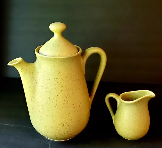 VTG MCM Shungyo Stoneware Avocado Green Coffeepot & Creamer Set Made In Japan