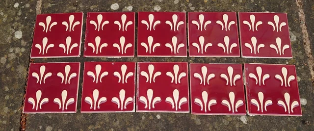 10 X Vintage Fleur De Lis Ceramic Bathroom Tiles - Richards Tile Company 9392