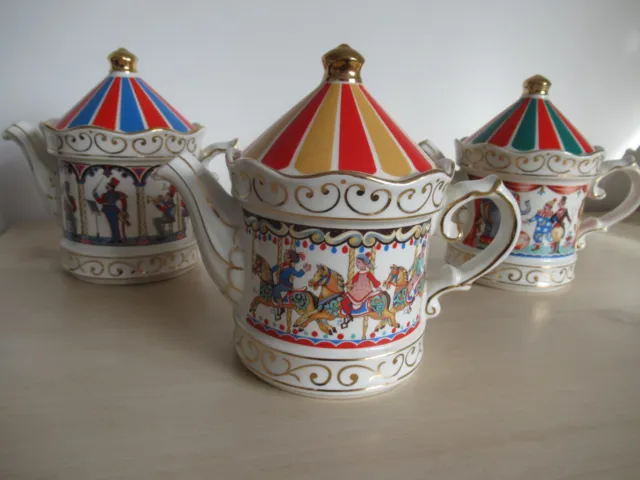 Set of 3 Sadler Edwardian Entertainments teapots in Excellent Condition