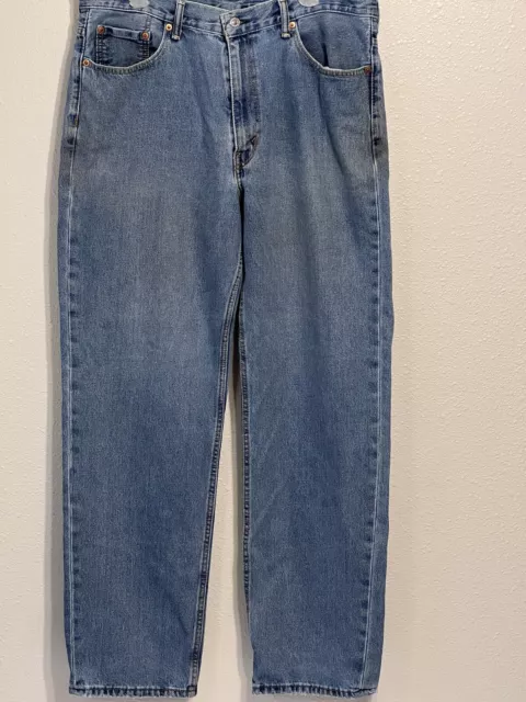 Levi Strauss 550 Faded Denim Jeans Mens 38 X 34 Preowned With Flaws