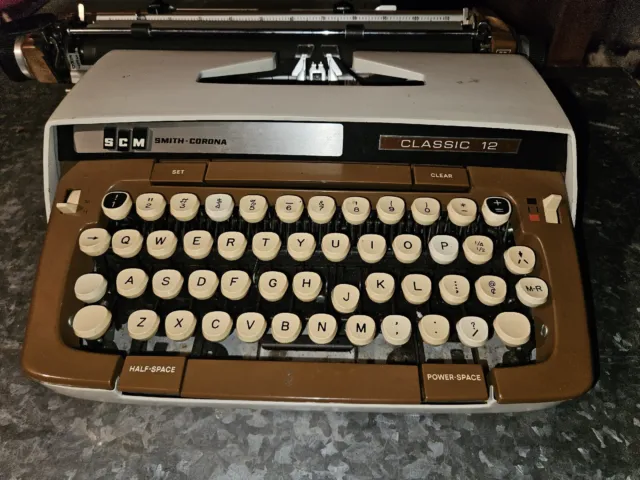 1980s - Smith Corona Classic 12 6MLG Portable 12" Typewriter Brown - USA Made