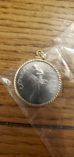 1990 ½ troy oz .999 Palladium 10 Rubles Ballerina Coin in 14k Gold Bezel w/ COA.