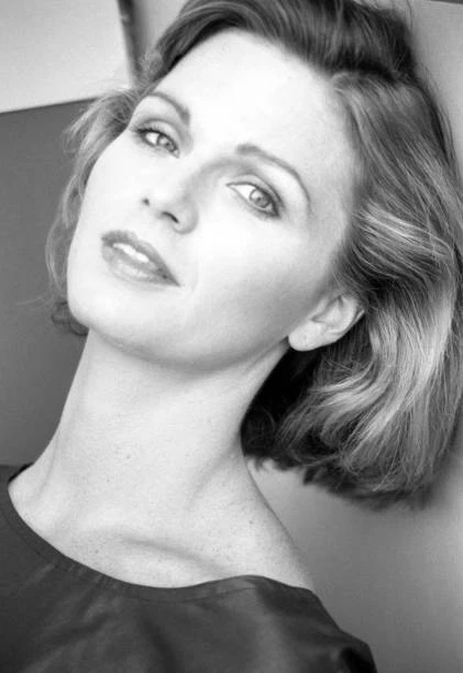 AMERICAN SINGER and actress Jeane Manson in Paris 1983 OLD PHOTO 6 EUR