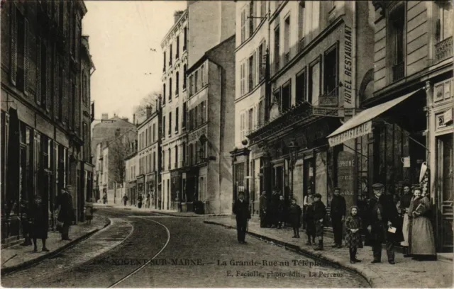 CPA NOGENT-sur-MARNE La Grande Rue on the phone (65661)