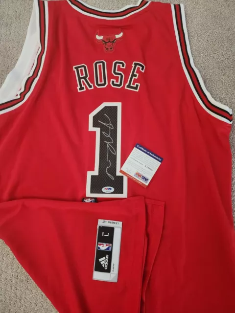 Autographed Auto Derrick Rose Game Worn/Used Home Black Chicago Bulls  Jersey COA