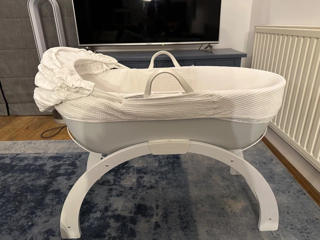 Shnuggle Classic Moses Basket