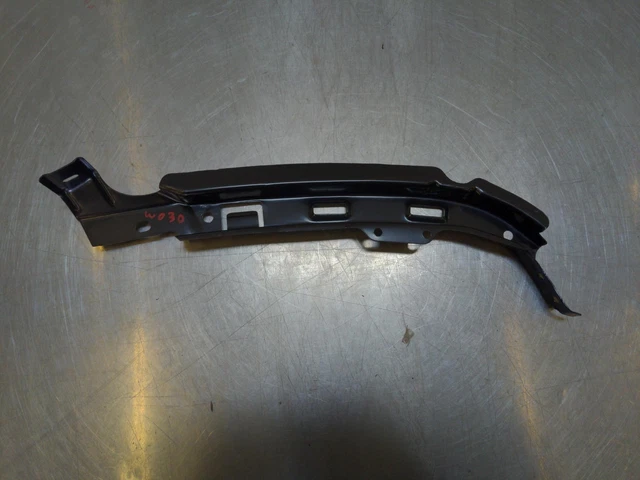 1999 NISSAN SKYLINE GT R34 62245-aa000 New Oem Lh Front Bumper Bracket Only 1999 NISSAN SKYLINE GT R34 62245-aa000 New Oem Lh Front Bumper Bracket Only