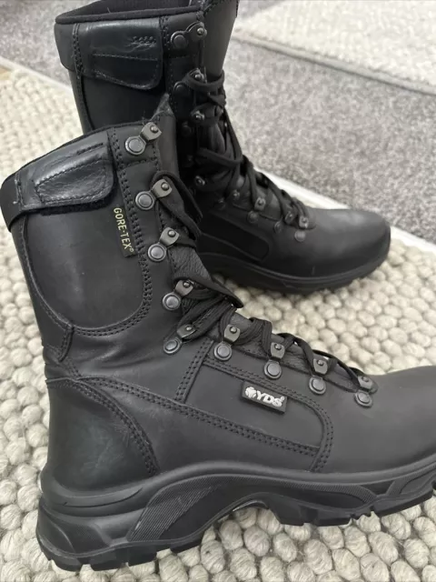 YDS GORETEX WATERPROOF SAFETY WORK WALKING BOOTS bnwot uk 5.5 unisex