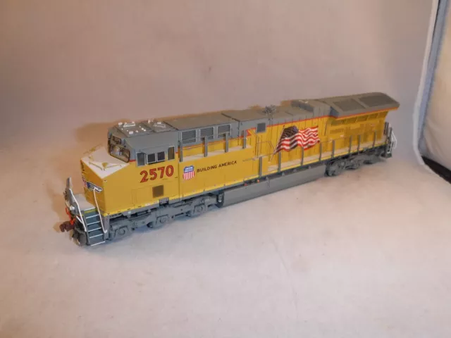 Scale Trains HO Union Pacific UP GE ET44AC GEVO #2570          DCC-ESU Lok Sound