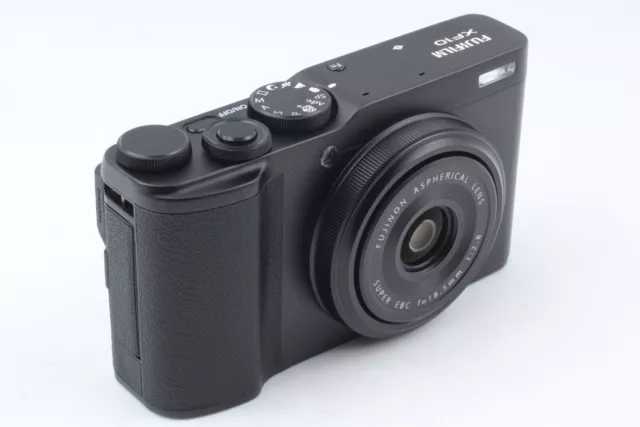 Fujifilm XF10 24MP Kamera APS-C schwarz mit Zubehörpaket und OVP-Top Zustand!