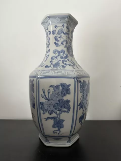 Vintage Chinoiserie Vase Greek Key Blue White Vine Patterned Hexagonal Ceramic 2