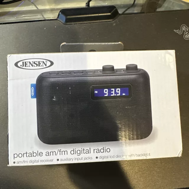 JENSEN Portable AM/FM Digital Radio - Black (SR-50)