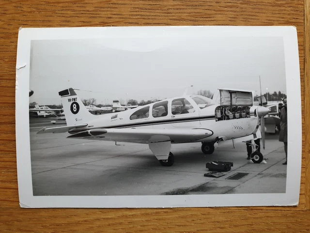 Beechcraft E33 Bonanza VH-PWT Foto