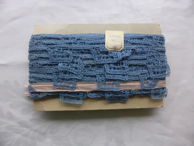 Mercerie vintage Loisirs créatifs-Galon en lin bleu clair à créneaux-3cm/32m