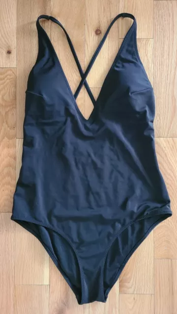 H&M Size 6 Womens Black Wireless Padded One-Piece Swimsuit