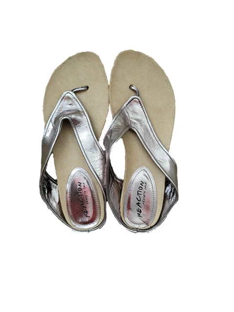 Kenneth Cole Reaction Womens Water Park  Size 7 Pewter Thong Flip Flop Sandals