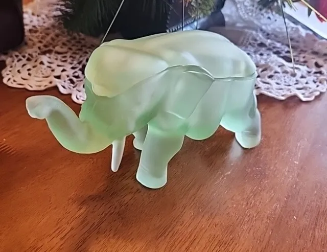 Vintage Indiana Green Satin Frosted Glass 7.5" ELEPHANT BOX CANDY DISH With Lid