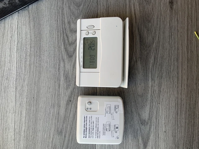 CENTER RF PROGRAMMABLE Thermostat Ehe0200361 £29.00 - PicClick UK