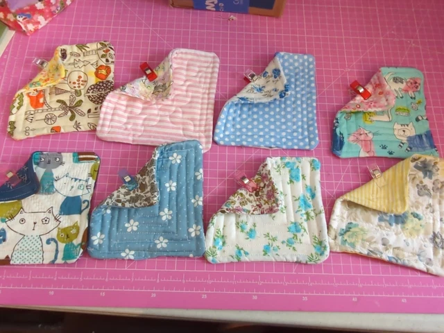 Lote de 8 posavasos acolchados reversibles de 5"" x 5"". Lavable a máquina. De colección. Vacaciones