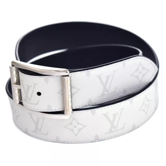 Shop Louis Vuitton Plain Leather Logo Belts (Reverso 40MM Reversible Belt,  M0670T) by Mikrie