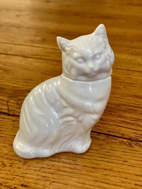 Vintage AVON White Milk Glass Persian Cat Perfume Bottle Empty For Display EUC