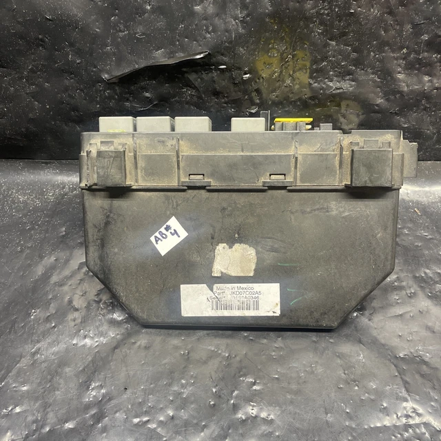 JEEP JK WRANGLER 3.8L TIPM Module and Fuse Box 56049717AJ 2007 540.00