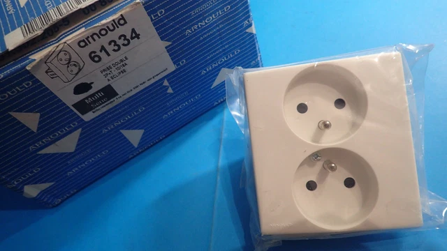 Arnould 61334 - Double Prise Multi série Lumière sur un SEUL BLOC d'encastrement