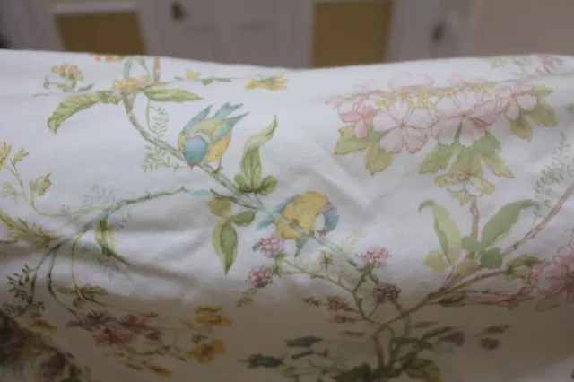 111252d Lovely Vintage Cotton Bedspread Floral Birds Butterflies Flounced Double