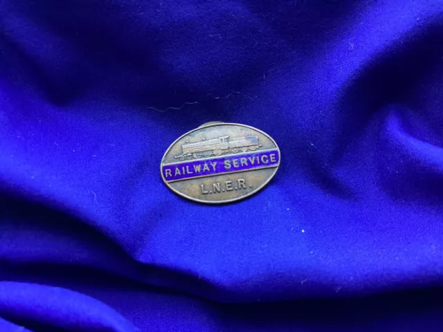 Vintage Railway service badge LNER Enamel No E47285  WW2