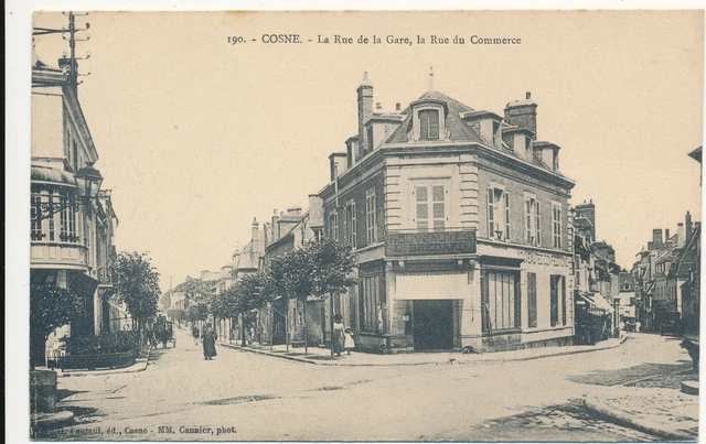 C6296 - 1 CPA COSNE - La Rue de la Gare, La Rue du Commerce