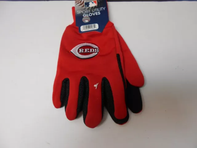 Cincinnati Reds Officially Licensed 2-Toned Sport Utility Gloves    #586/489