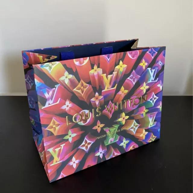LOUIS VUITTON HOLIDAY EDITION Paper Shopping Gift Bag 10 X 8 X 6” RARE  FOUND $65.00 - PicClick