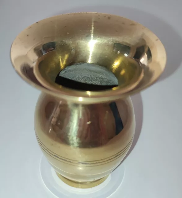 Jarra vintage de latón alto 7, 5 cm
