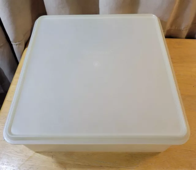 Vintage TUPPERWARE Large Square Keeper 13 x 5-1/4 166-4 & Lid Square Seal 223-2