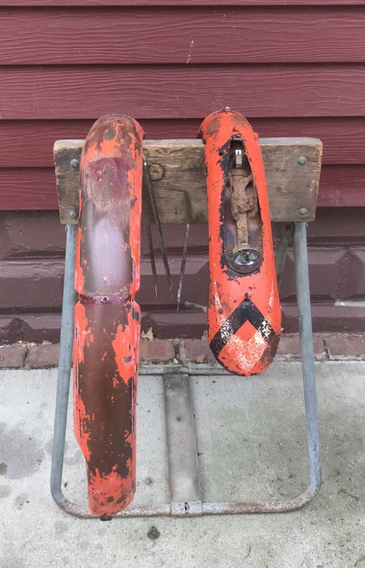 Vintage Schwinn Bicycle Front Fender 26” Original. B6? Streamliner? Vintage Schwinn Bicycle Front Fender 26” Original. B6? Streamliner?