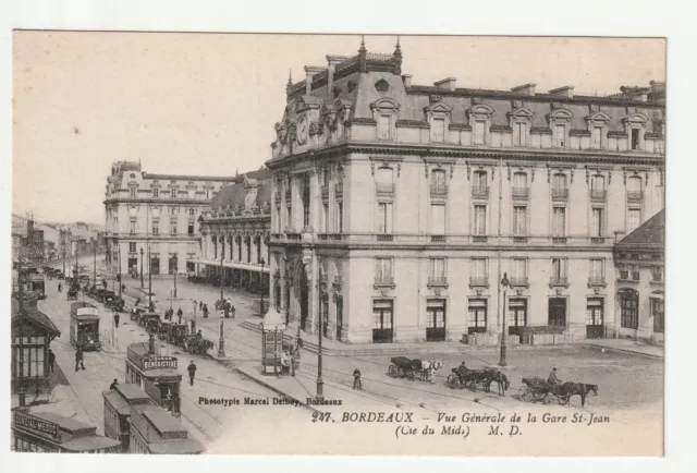 BORDEAUX - Gironde - CPA 33 - la Gare St Jean - trams