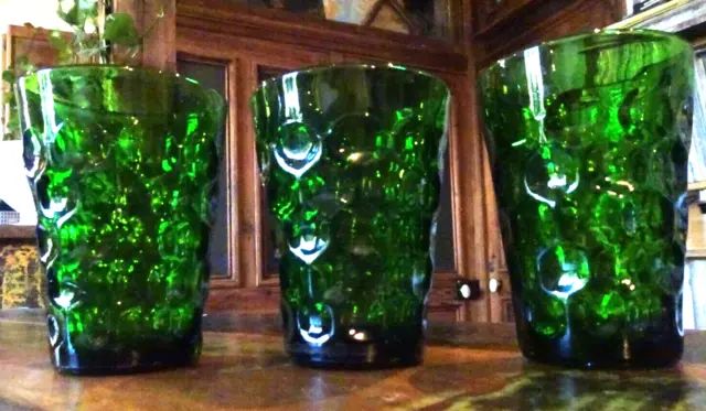 Lot de 3 verres Anciens  / verre moulé Vert / retro vintage