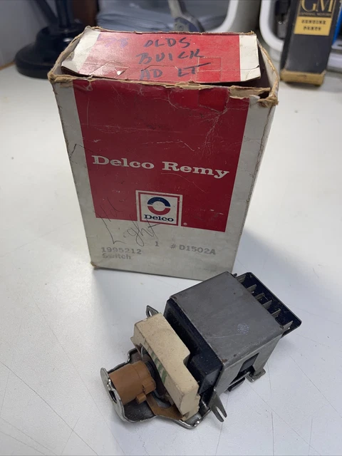 NOS GM 1978-85 Buick & Olds Headlight Switch Delco D1502A 1995212