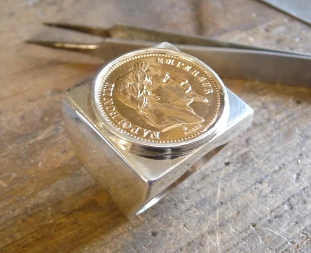Chevalière Argent Massive Ronde - Griffes Avec Pièce 20 Francs Napoléon III - Neuf