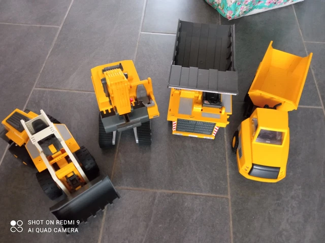 playmobil lot véhicules de chantier x4 très bonne état.