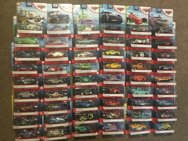 Disney Pixar Cars - Veicolo Parlante Mack Autotrasportatore di Saetta McQueen da 43cm con Luci e Suoni, Giocattolo per Bambini 3 Anni, GYK60 Disney Pixar Cars - Veicolo Parlante Mack Autotrasportatore di Saetta McQueen da 43cm con Luci e Suoni, Giocattolo per Bambini 3 Anni, GYK60
