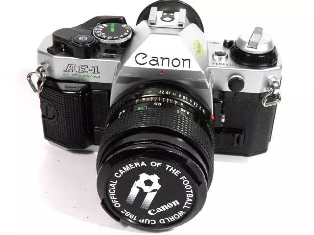 CANON AE-1 PROGRAMM LENS 1:1,4/50 mm LIKE NEW  ONLY TESTED TECHNICAL:FIRST CLASS