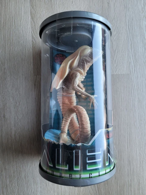 HASBRO ALIEN 4 Resurrection Chestburster Giger Xenomorph Facehugger ...