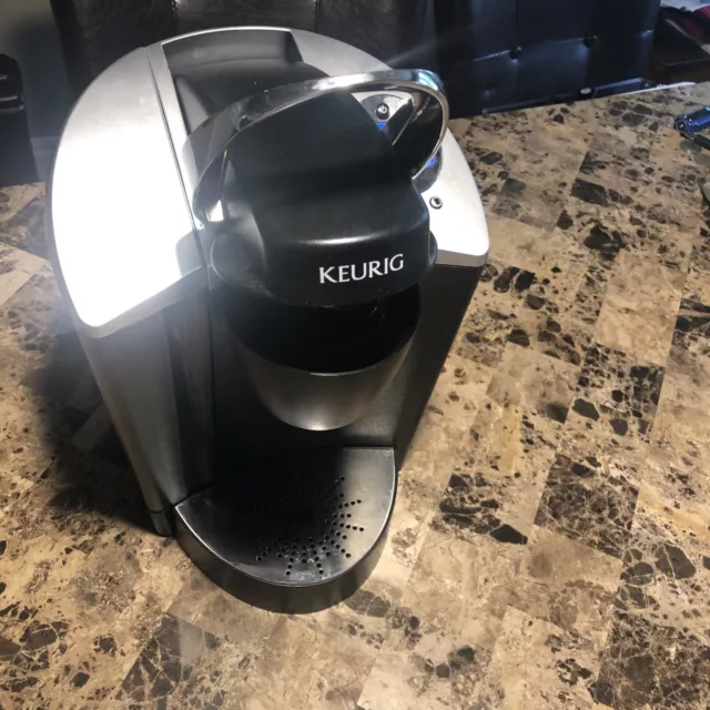 Keurig B60 Special Edition Single Cup Brewing System Coffee Maker Black Silver