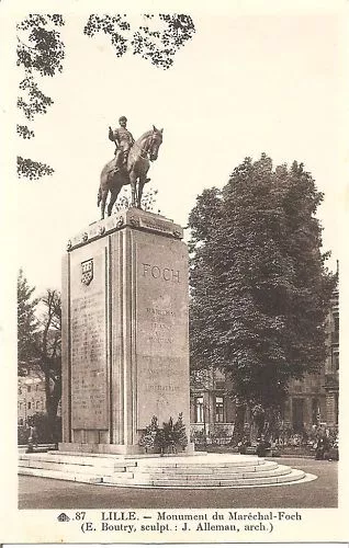 CPA 59 LILLE  Monument du Maréchal Foch,, E.boutry