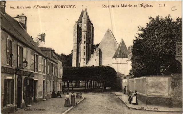 CPA AK MORIGNY - Env. d'Étampes - Rue de la Mairie et l'Église (488881)